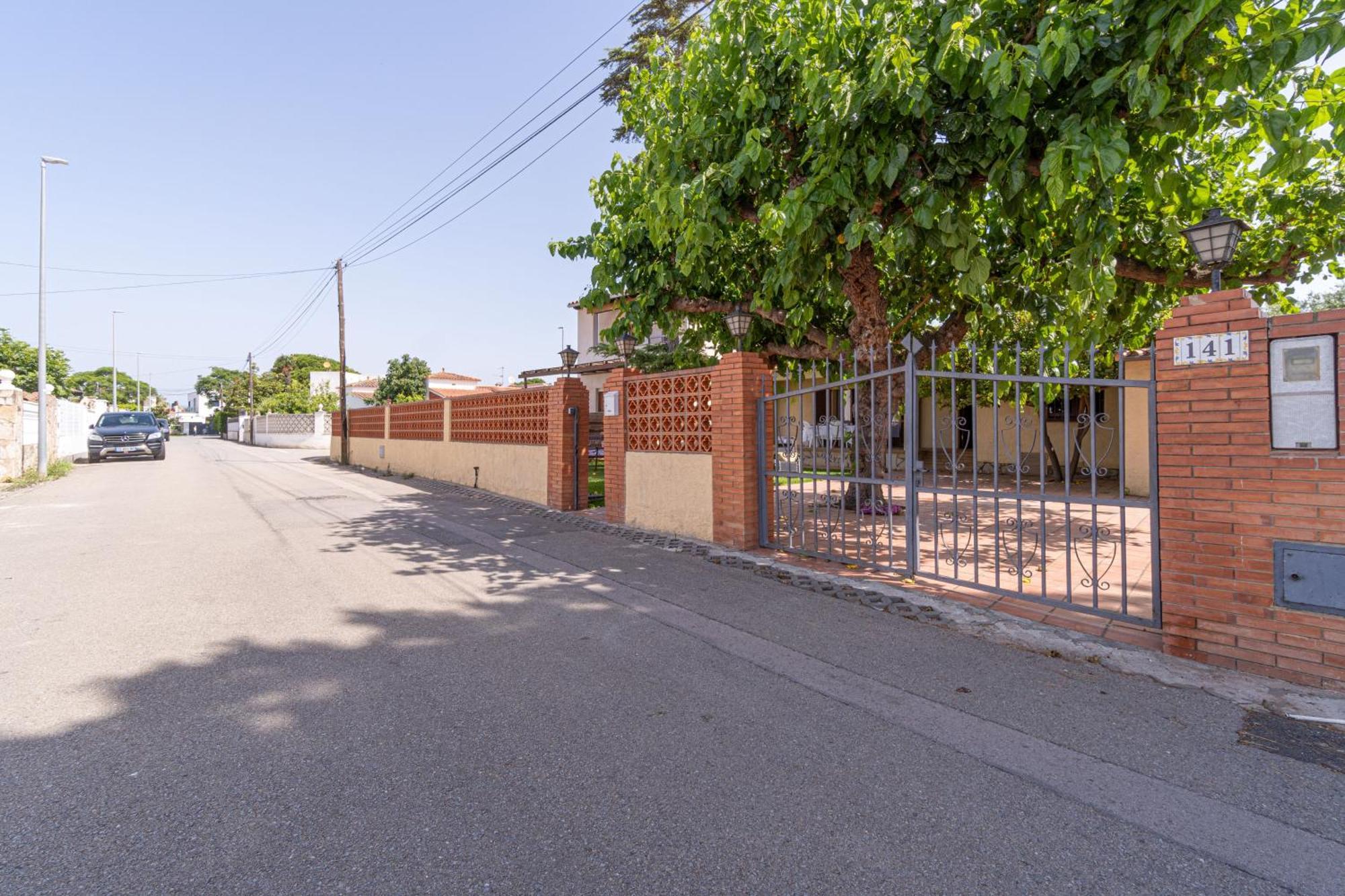 Apart-Rent Casa Con Jardin Pani 0081 Empuriabrava Eksteriør bilde
