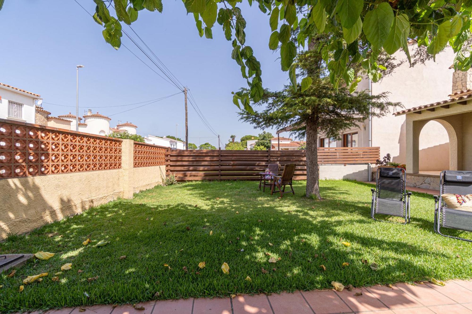 Apart-Rent Casa Con Jardin Pani 0081 Empuriabrava Eksteriør bilde