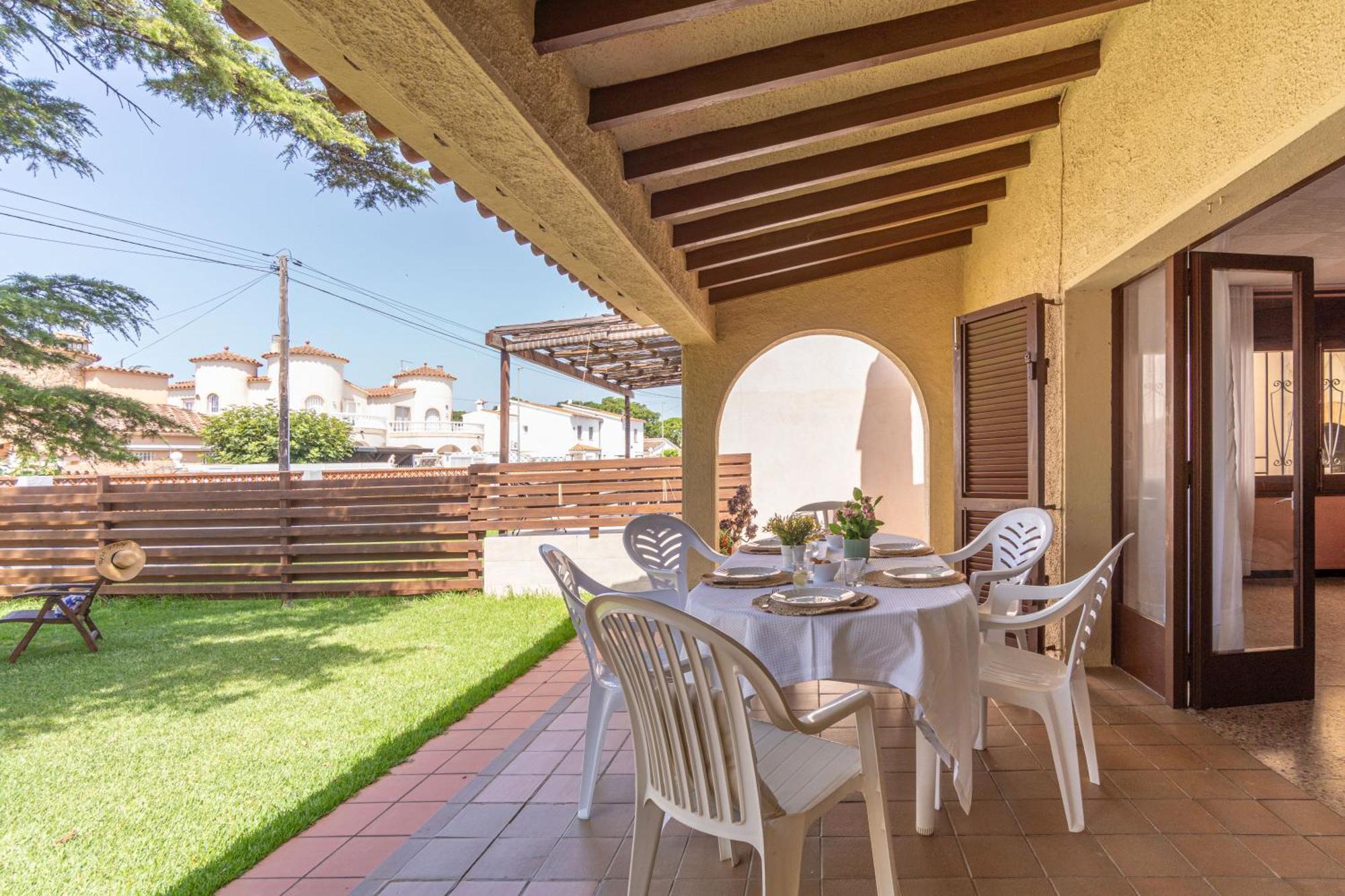 Apart-Rent Casa Con Jardin Pani 0081 Empuriabrava Eksteriør bilde